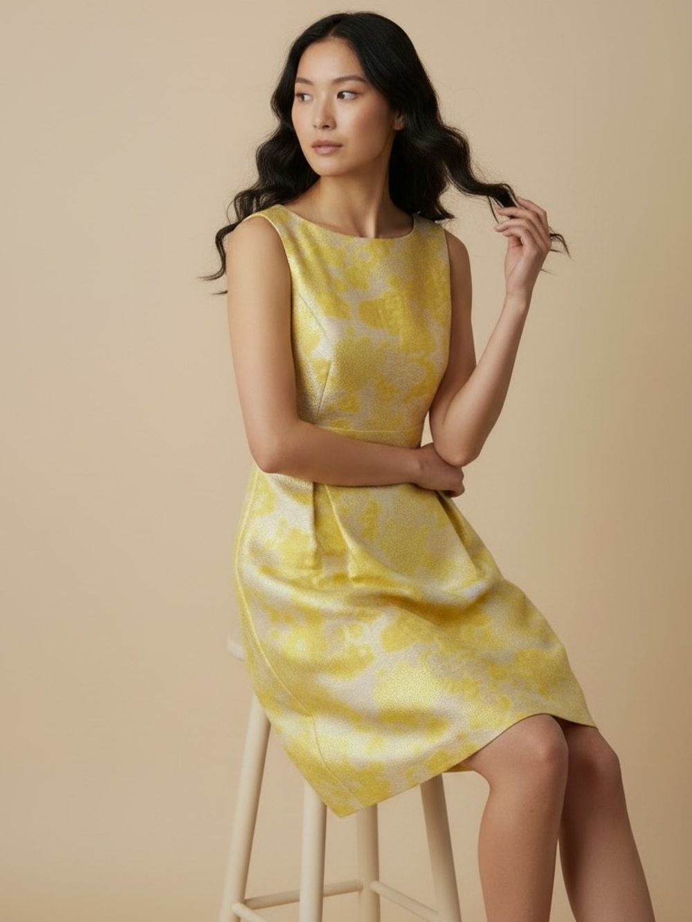 Tahari Yellow Floral Jacquard Sheath Dress Size 10. NWOT